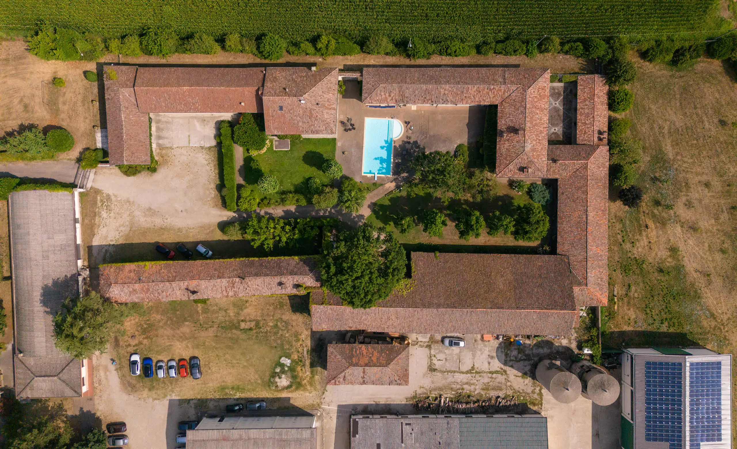Rural Housing II, concours TerraViva pour transformer une ancienne étable à Pavia en logements contemporains